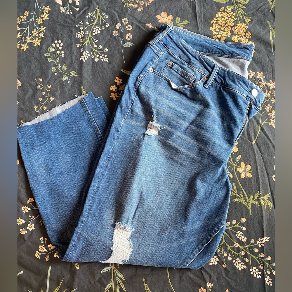 Torrid Jeans Size 22 Straight Leg Distressed